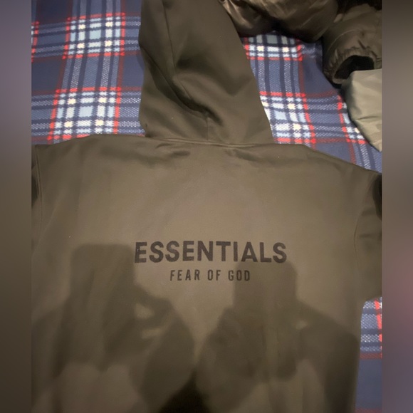 Essentials hoodie - Picture 3 of 4